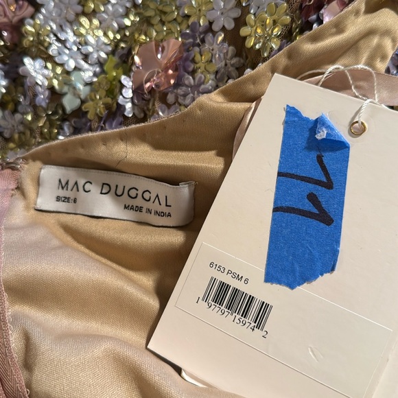 MAC DUGGAL
Multicolor Sleeveless Floral Paillette Embellished Mesh Gown - Picture 16 of 17